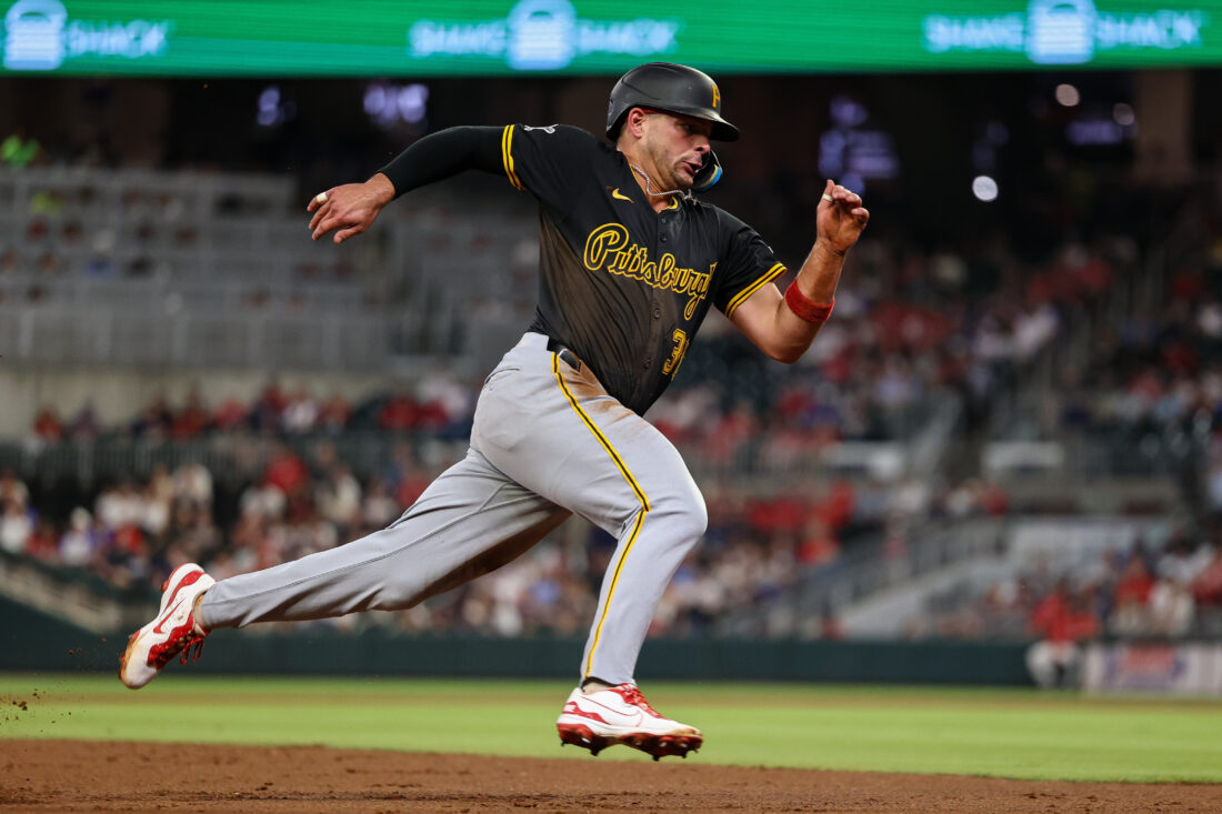 Horwitz smashes 2 homers,  Pirates beat the Braves 9